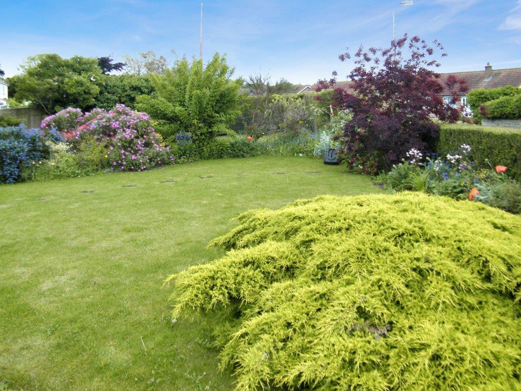 3 bedroom property in Ropsley